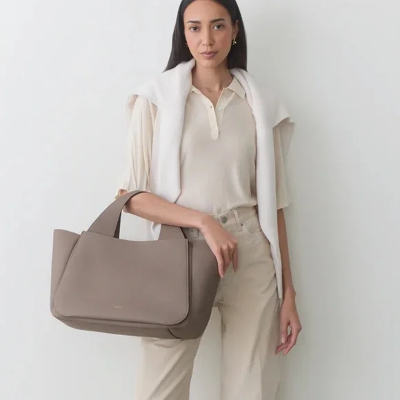 Cuyana Mila Satchel - Picture 9 of 12